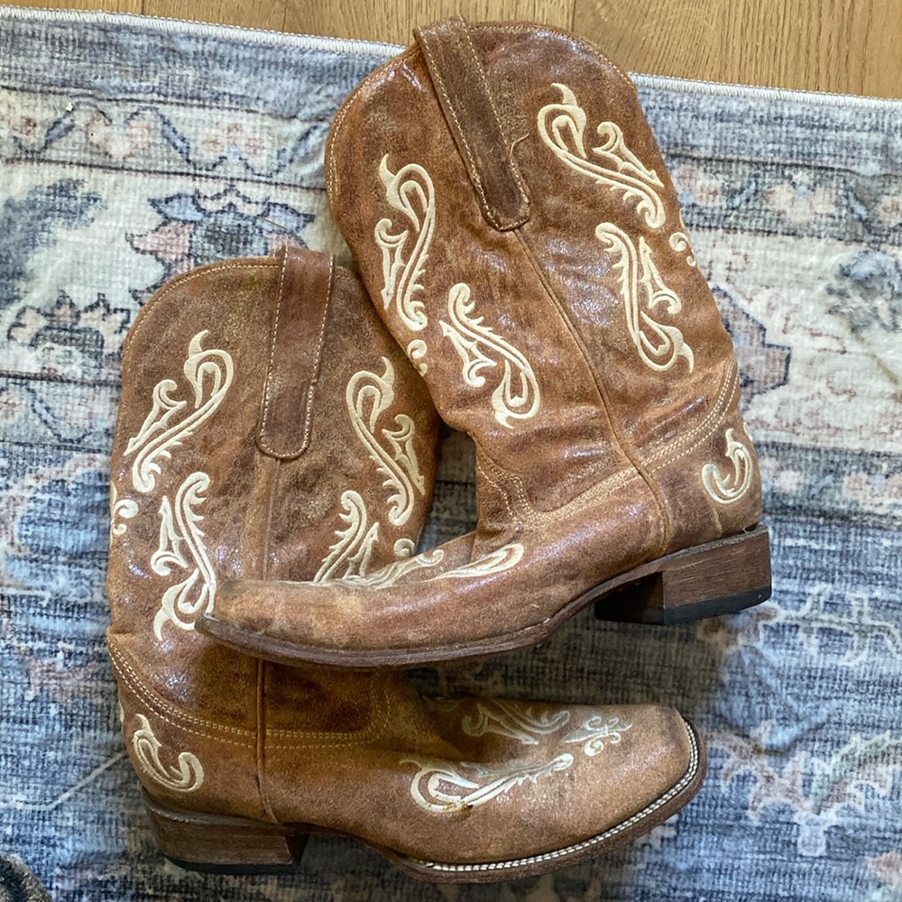 Women’s Cowboy Boots Size 11